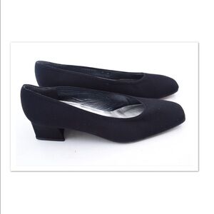 Stuart Weitzman low heels